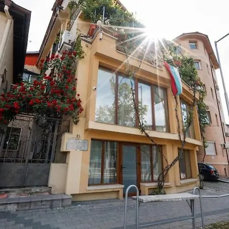 2-bedroom Flat - Sunny Balcony Пловдив