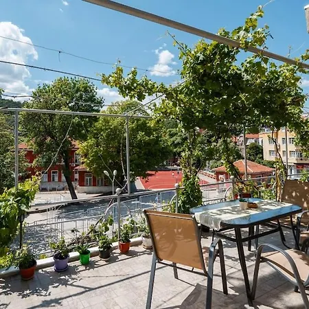Apartment 2-bedroom Flat - Sunny Balcony